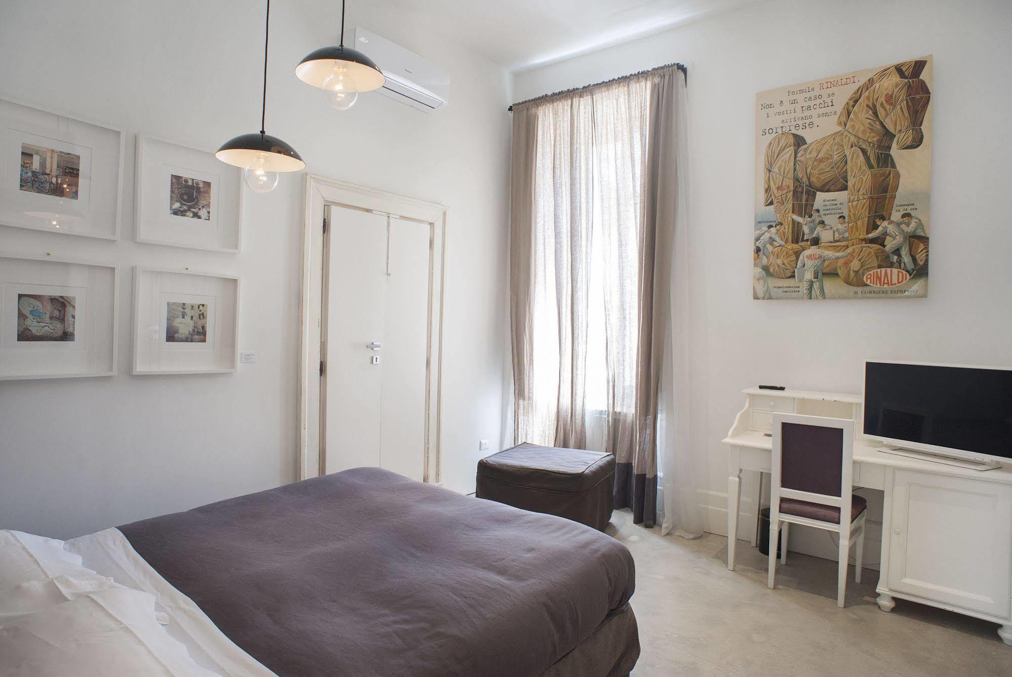 Bed & Breakfast Belledonne & Gallery Naples